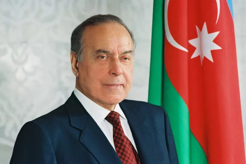 الزعيم القومي للشعب الأذربيجاني حيدر علييف