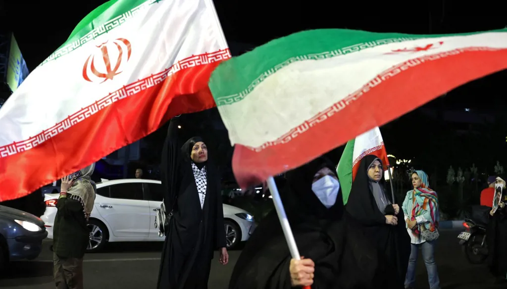 خامنئي يرفض إخراج اليورانيوم المخصب.. طهران تصعّد شروط ما بعد الحرب