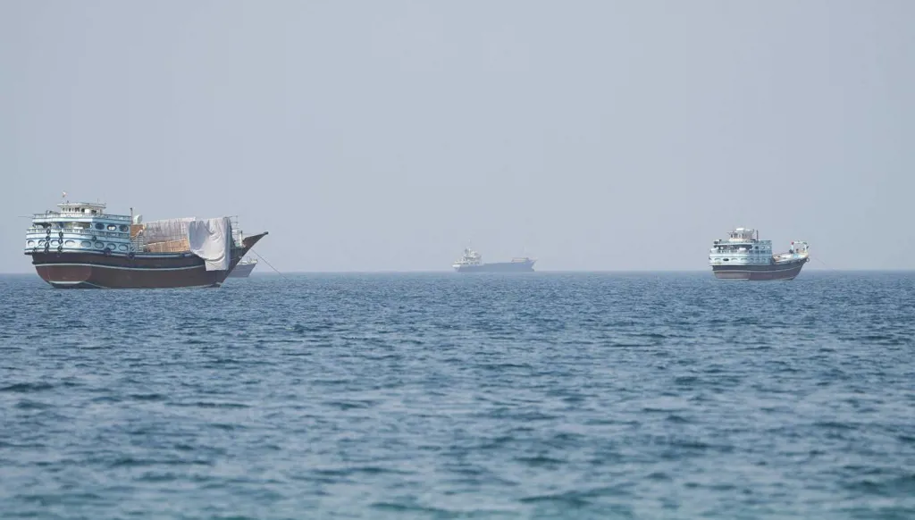 من (الجدار الفولاذي) إلى القصف..
واشنطن تلوح بجولة جديدة ضد إيران