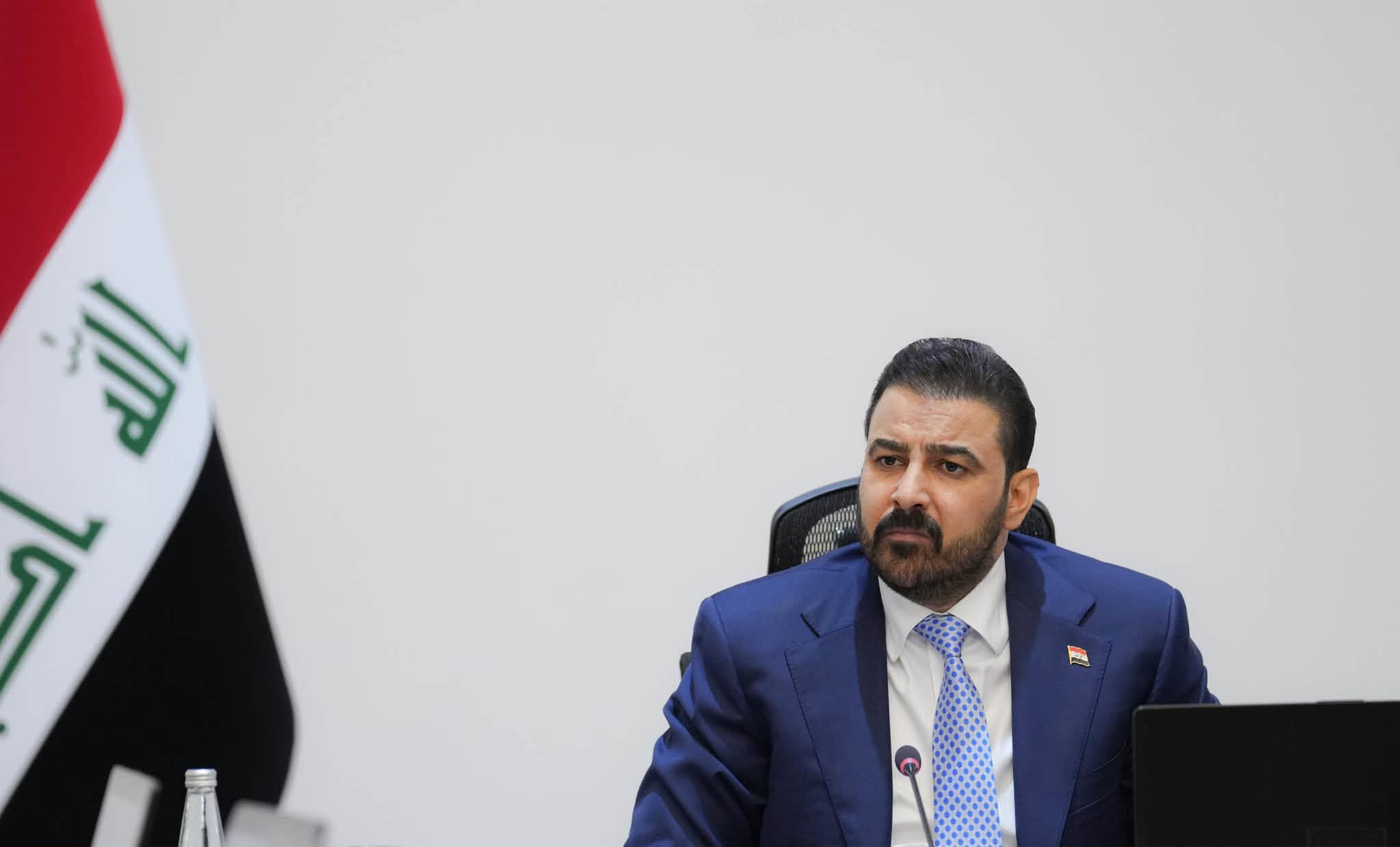 قوياً.. ولكن ليس علينا!
لماذا منع الإطار التنسيقي الزيدي من تغيير وزرائه؟
