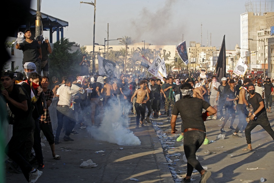 تصريح العامري يعيد فتح ملف دم تشرين..
عائلات الضحايا تتحرك والقضية قد تتجاوز المحاكم العراقية