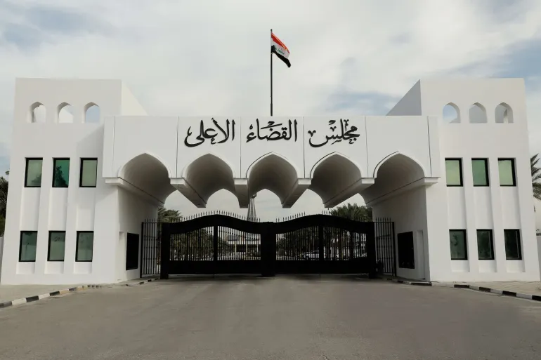 (الغارديان) تفتح ملف حملة الفساد..
هل بدأ العراق فعلاً تفكيك اقتصاد المحاصصة؟