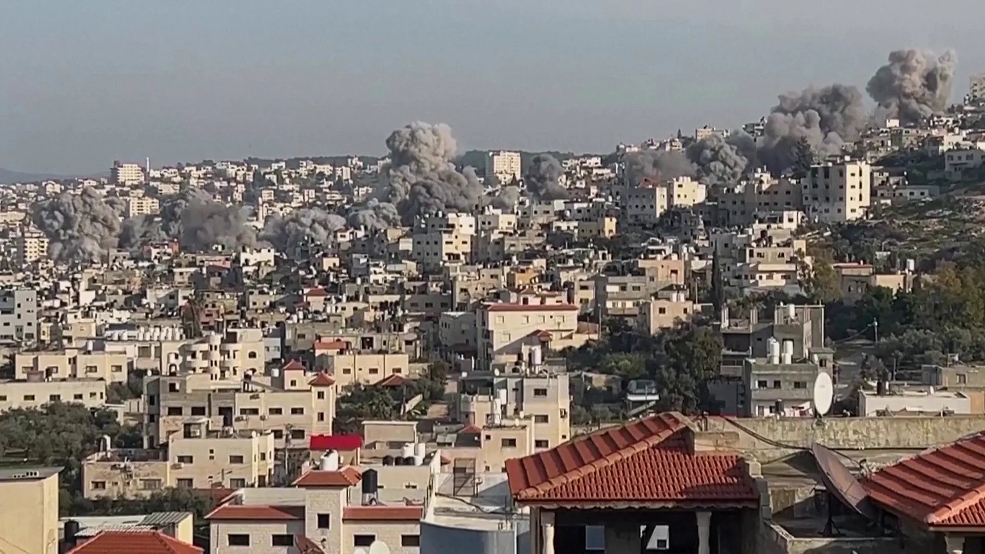 الضفة تواجه مشروعاً ممنهجاً لتفكيك الحياة الفلسطينية