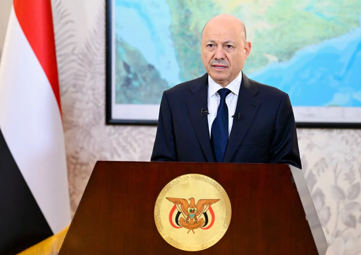 اليمن يدخل مرحلة أخطر..
البرلمان يقر التعبئة العامة بعد طلب العليمي والتصعيد مع الحوثيين يتسع