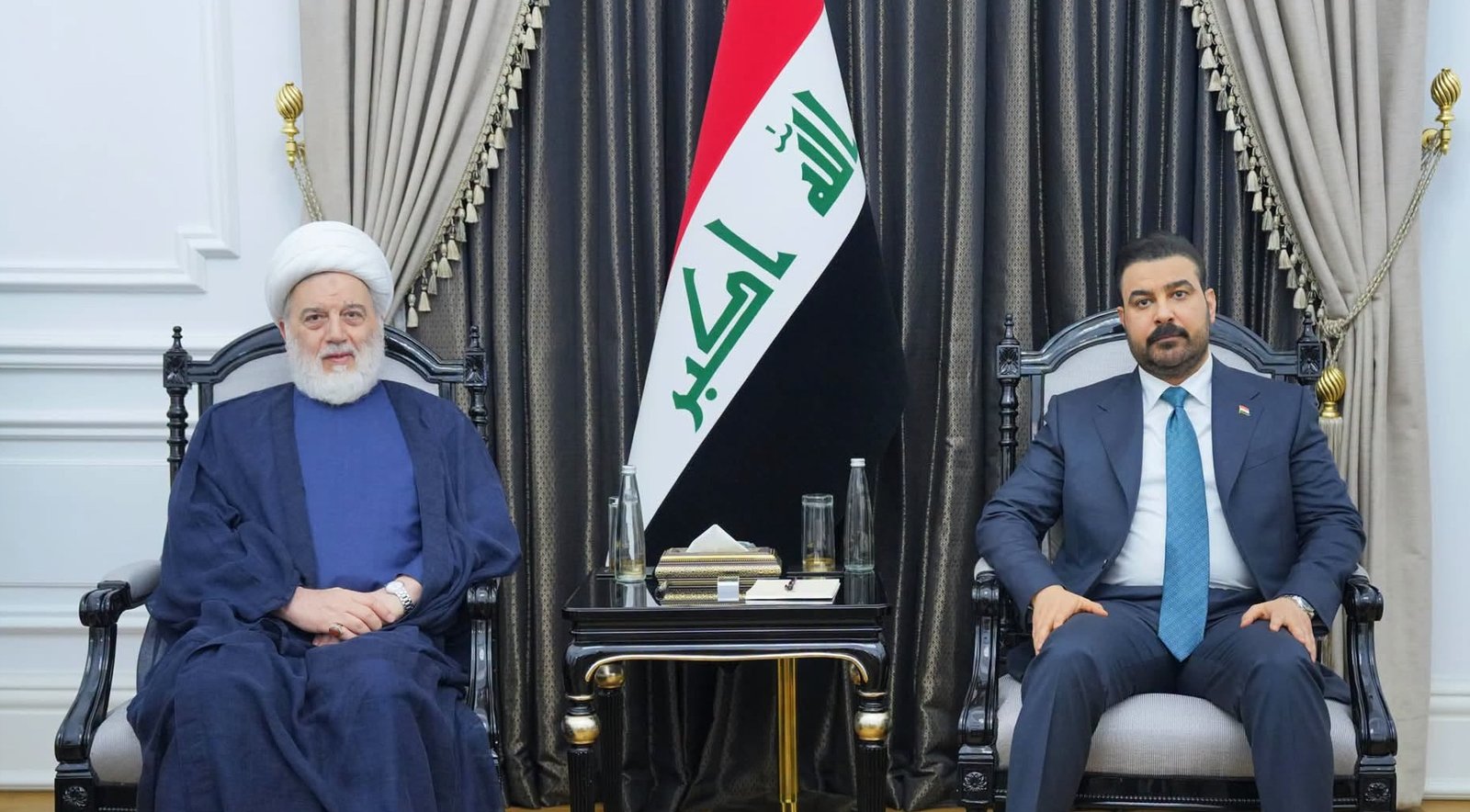 الإطار يريد لجانا سياسية وأمنية واقتصادية تكون رؤيتها (ملزمة) للحكومة
حمودي يحمل إلى الزيدي مشروع (مجلس قيادة الدولة)