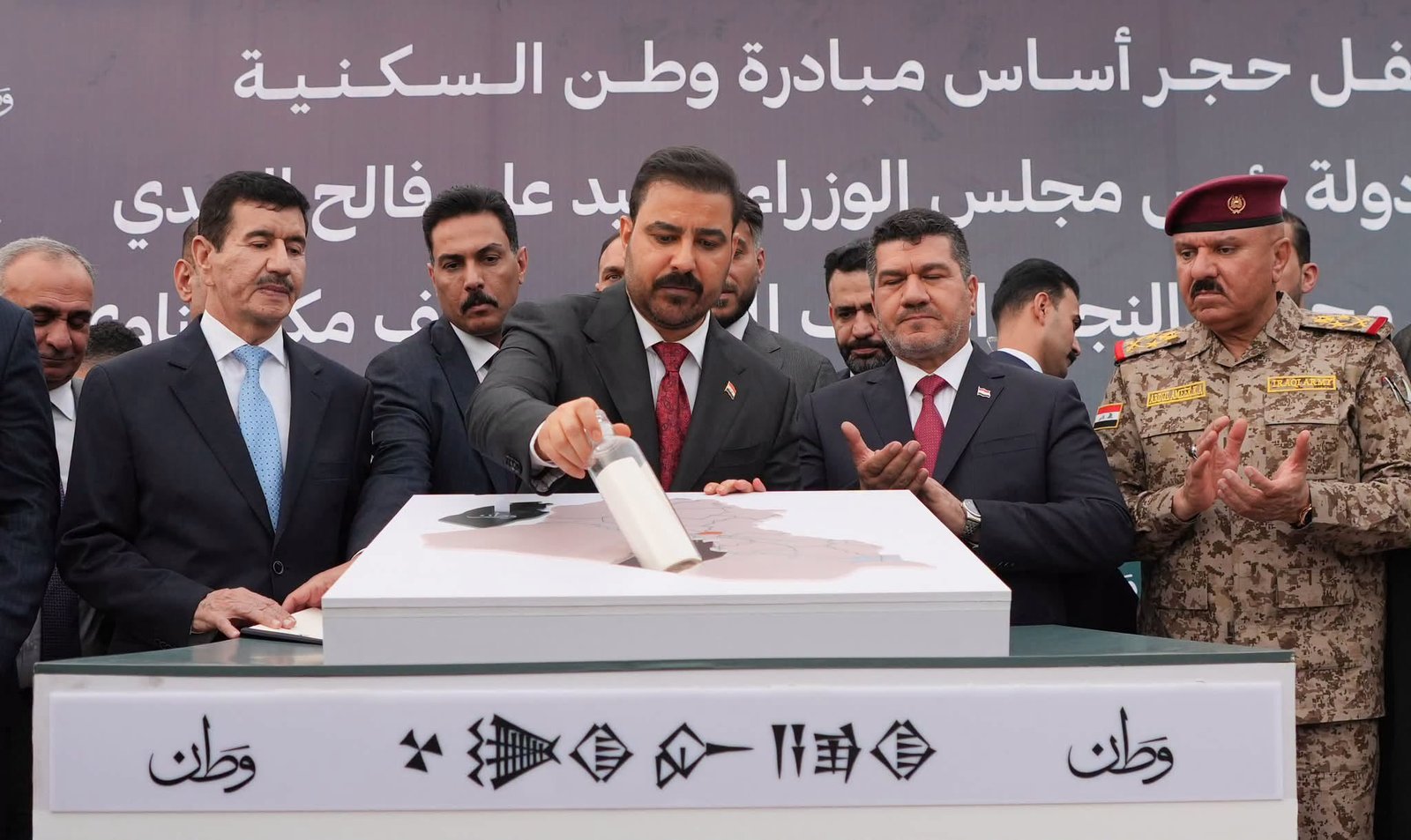 الزيدي يطلق (مبادرة وطن) من كربلاء..
مليون قطعة أرض مجانية لمواجهة أزمة السكن