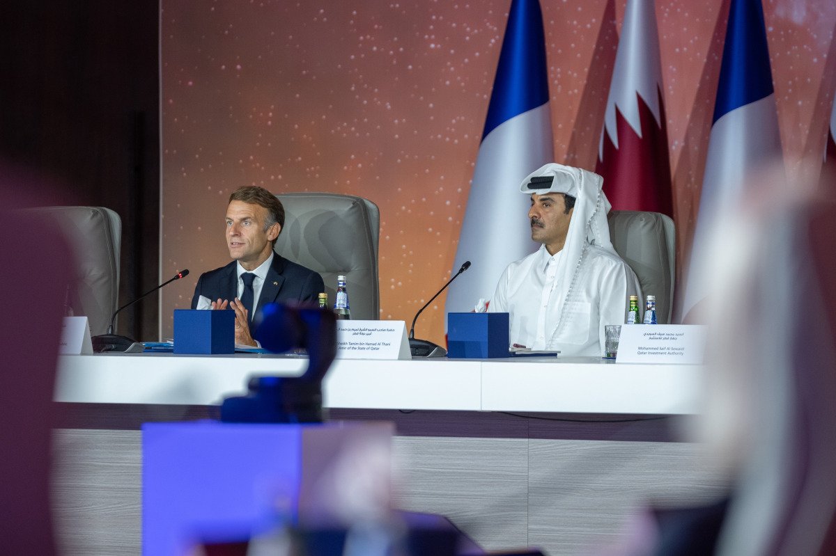 قطر وفرنسا تبحثان توسيع الشراكة الاستراتيجية..
التعاون الاقتصادي والأمني والمناخي يتصدر المحادثات