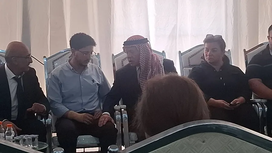 العاهل الأردني الملك عبدالله الثاني:
النشامى لاحقوا الإرهابيين حتى جحورهم ولن يفلتوا من العقاب