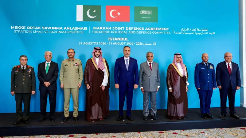 مساعٍ إقليمية لاحتواء التصعيد بين إيران وإسرائيل والولايات المتحدة وسط توتر الملاحة في هرمز