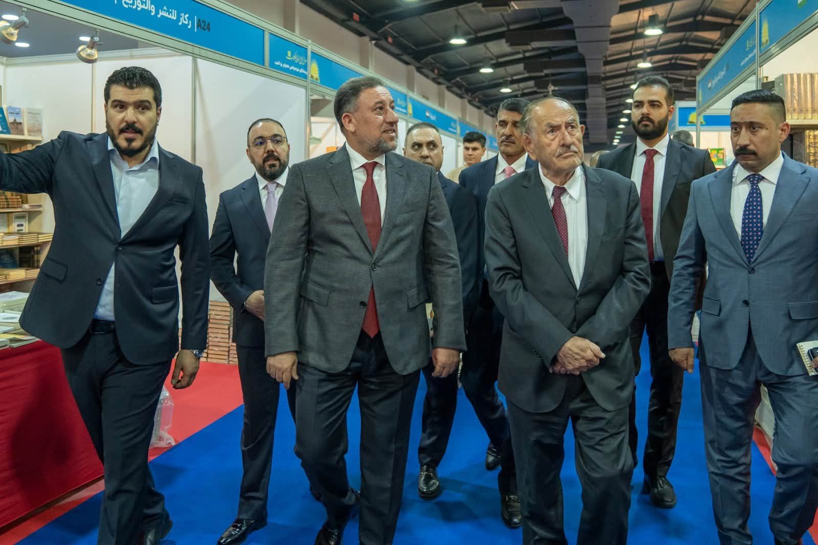 الخنجر يزور معرض أربيل الدولي للكتاب برفقة العلامة بشار عواد معروف.. رسالة تقدير للعلم والثقافة